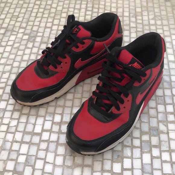 nike shoes red color
